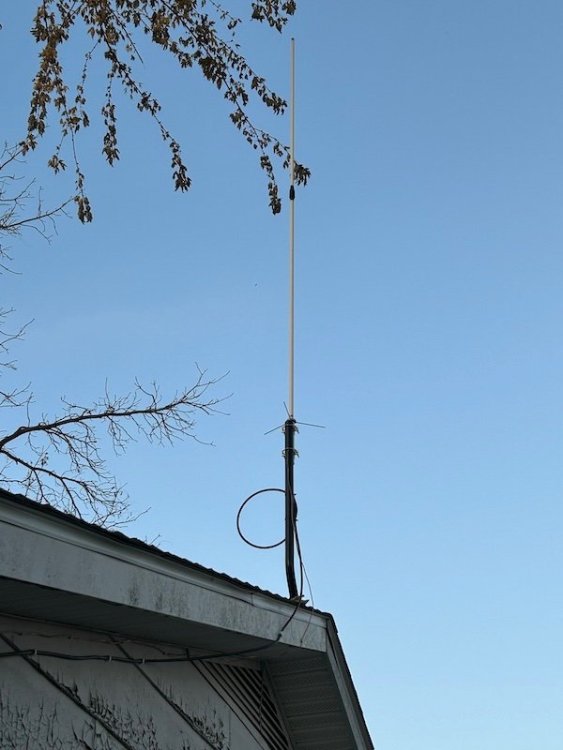 GMRSbaseantenna.thumb.jpg.064ca4df897b78b1e0c6ada32b45268d.jpg